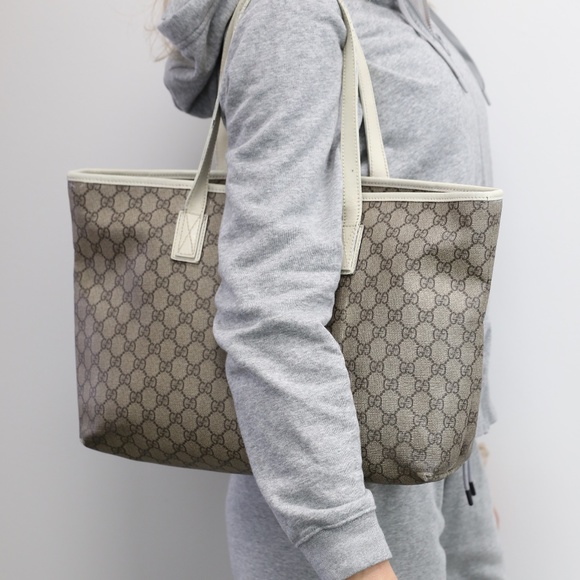 Gucci Carryall Bag - Picture 2 of 16